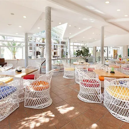 Отель Plataneras *